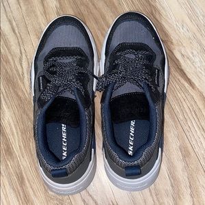 Boys Skechers tie up sneakers